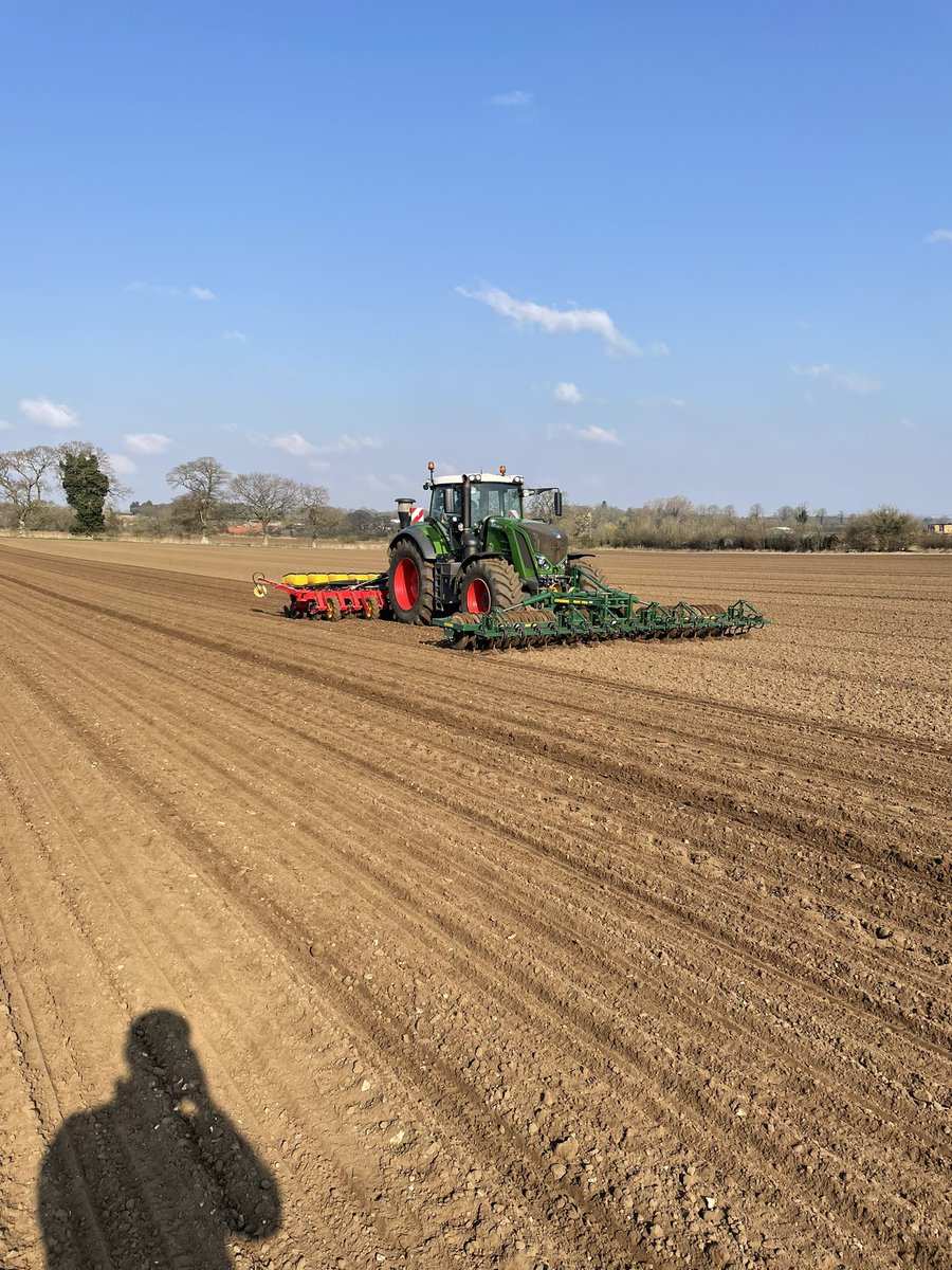 DLeithall's tweet photo. 🚜💨☀️ https://t.co/R9Zku9cgBx