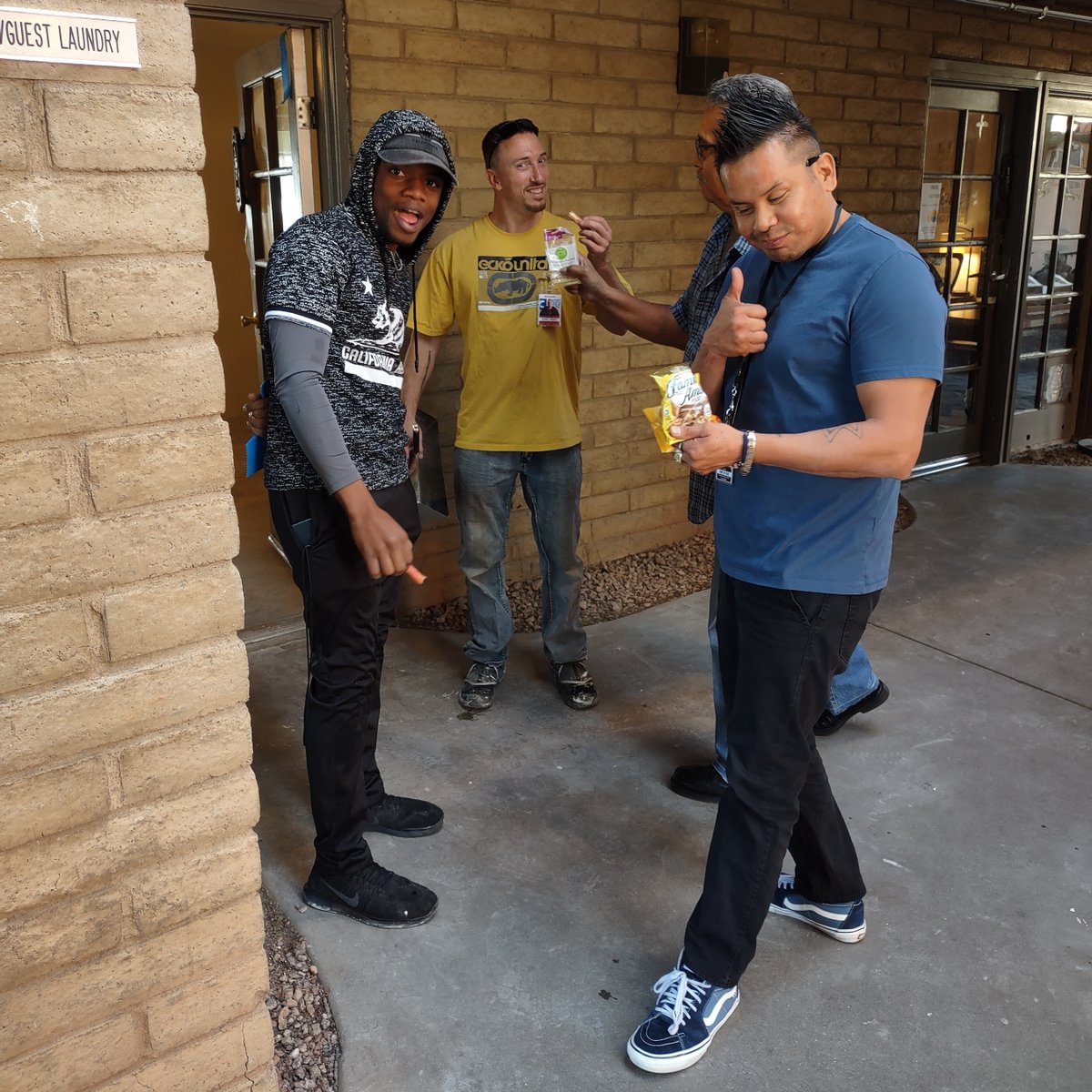 phxdreamcenter's tweet photo. Students in our DC Leadership School are learning new healthy habits!

It is a privilege to be a part of their day and to be the first part of their healthy family dynamic.

#healingjourney
#communitysupport
 #glorifygod https://t.co/uHuwTvcEM6