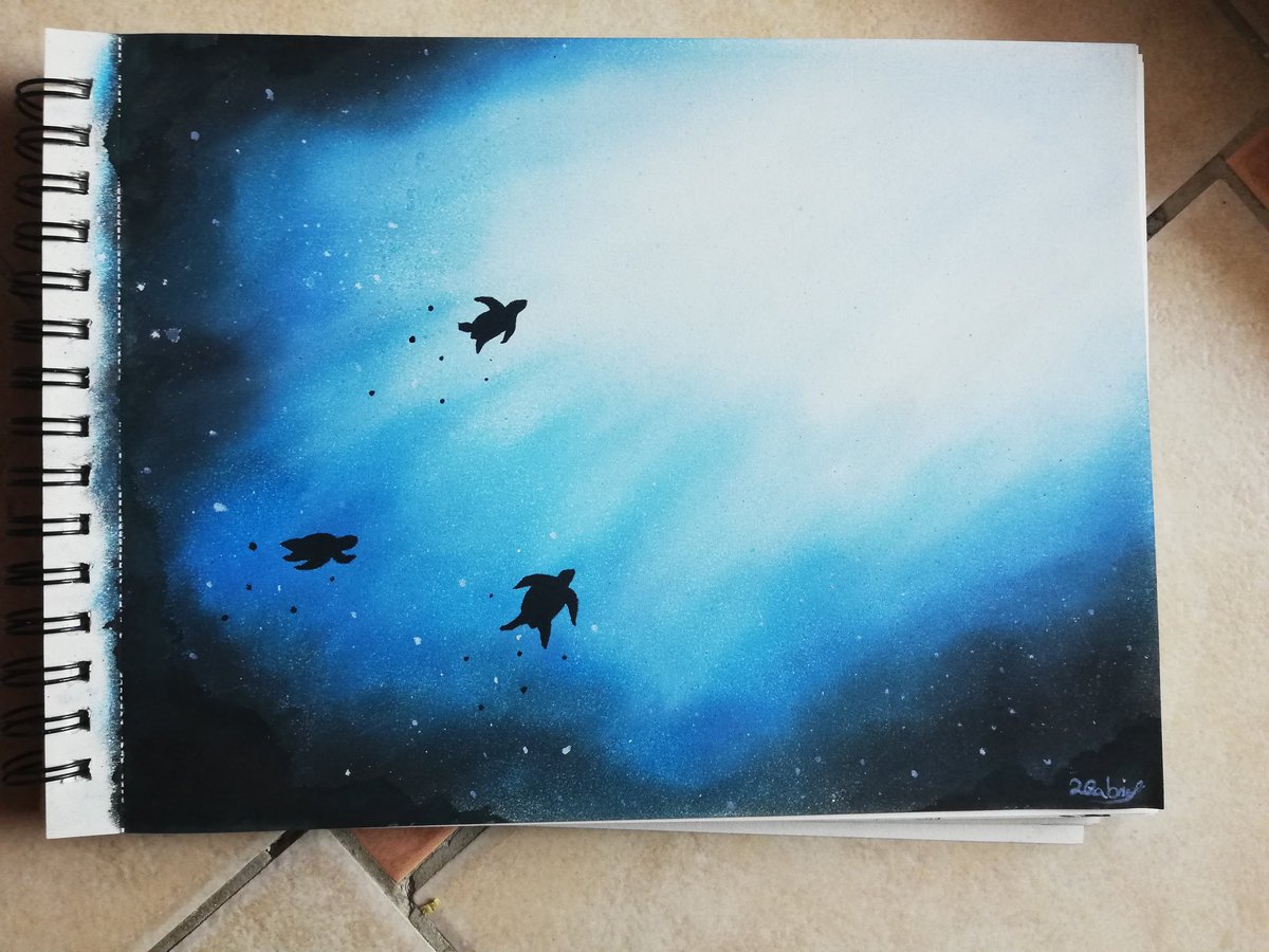 Lydia24831778's tweet photo. under the sea 🌊💙
.
.
. 
#color #fantasy #meer #softchalkpastels #ozean #artist #art #myart #kunst #myversion #blue #artwork #frawing #hänger #colorart  #illustrationartists #chalk #chalkart #turtles https://t.co/hURRLOUAAQ