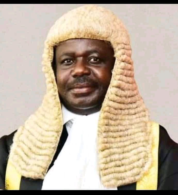 CityKasolo's tweet photo. My fellow citizens, we are faced with the death of Rt. Hon. Jacob Aulanya; a selfless servant of our people.
Our spirits are heavy today, for we have lost a person very practical and well trained in his duty.

May his soul rest in eternal peace. https://t.co/4Zritt5vrP
