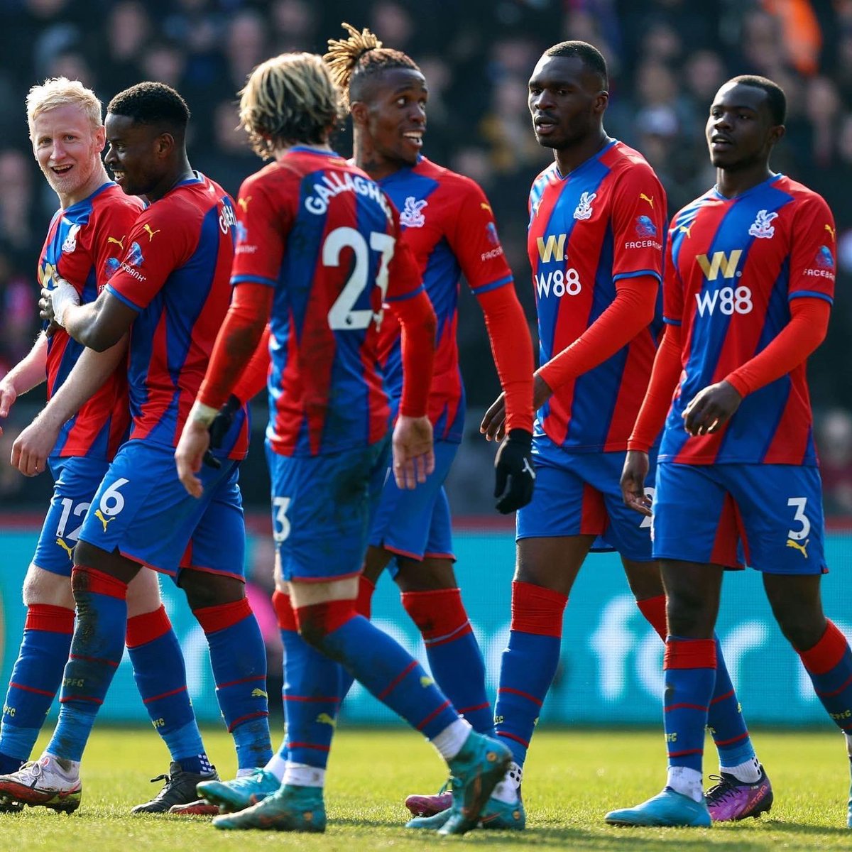 OfficialVieira's tweet photo. Very proud of the team's result today, a superb game from everyone. Huge thanks to our fans for the incredible support, as always 💙❤️ "Let's finish what we started"... we are going to Wembley !!! #CPFC 🦅 https://t.co/h3N7yFP0tm