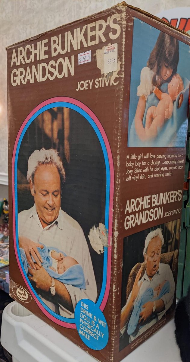 Charlton_Hero's tweet image. This was a thing apparently!!??
#AllinTheFamily
#ArchieBunker
#ClassicSitcoms