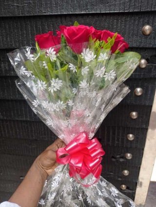 akhil1485's tweet photo. Today hundreds of flower bouquets were sent to @svkm_mithibai @OfficialNMCCE Trustee-Chairman Fmr. Edu.Minister &amp; present MLC Shri.Amrish Patel by in-house students.#Gandhigiri So,that he listens to their concerns about equal opportunity.Hoping that he #GetWellSoon &amp; understands https://t.co/9xfwc3kCVZ