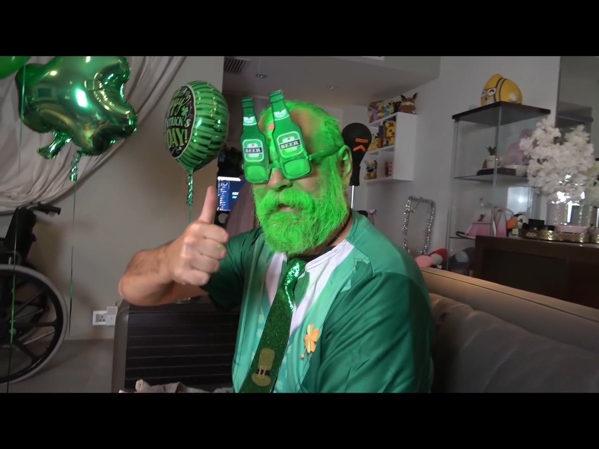 Daniel Henrichs tweet media