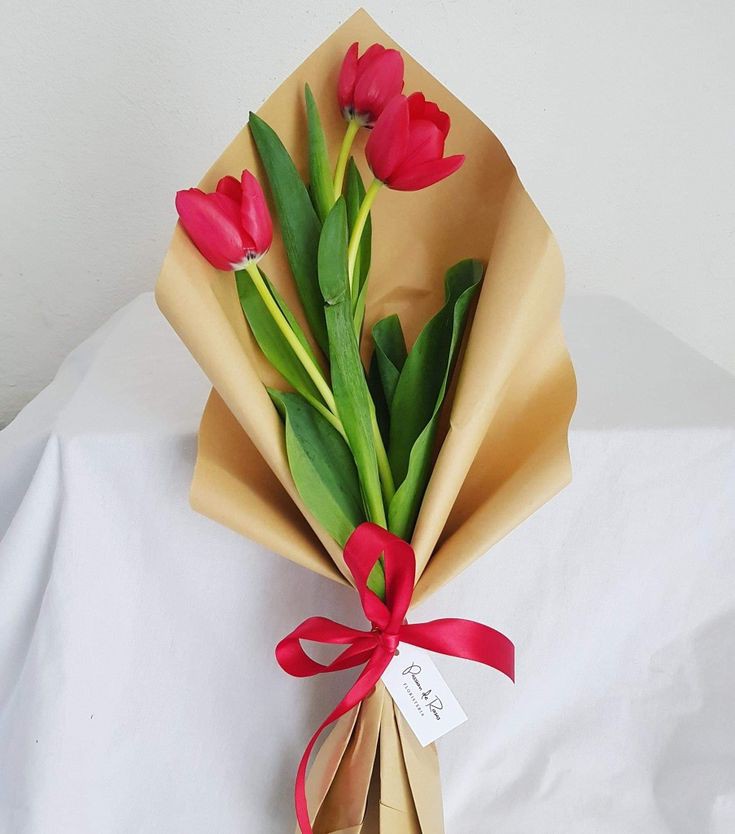 ❪ 20.MAR.

             ₊̇°˟̫ː ៸៸ <a href="/HyxnJinB/">‍ ‍‍‍ ‍ ‍‍ ‍ ‍ ‍‍ ‍ ‍ 𝐫𝐲𝐮𝐮  𝐬𝐞𝐮𝐧𝐠𝐦𝐢𝐧</a>

¡Feliz cumpleaños, papi!

Te amo mucho y espero que tu día sea muy hermoso, gracias por existir. Tus nietos, Yuyin, y yo te mandamos este pastelito y estas florecitas, ojalá te gusten.