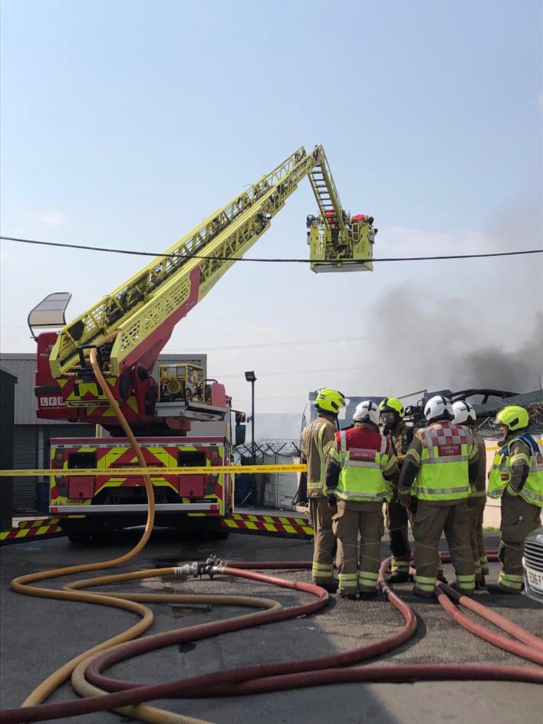 The #Rainham car lot fire is now under control. Firefighters will remain at the scene damping down pockets of fire london-fire.gov.uk/incidents/2022…