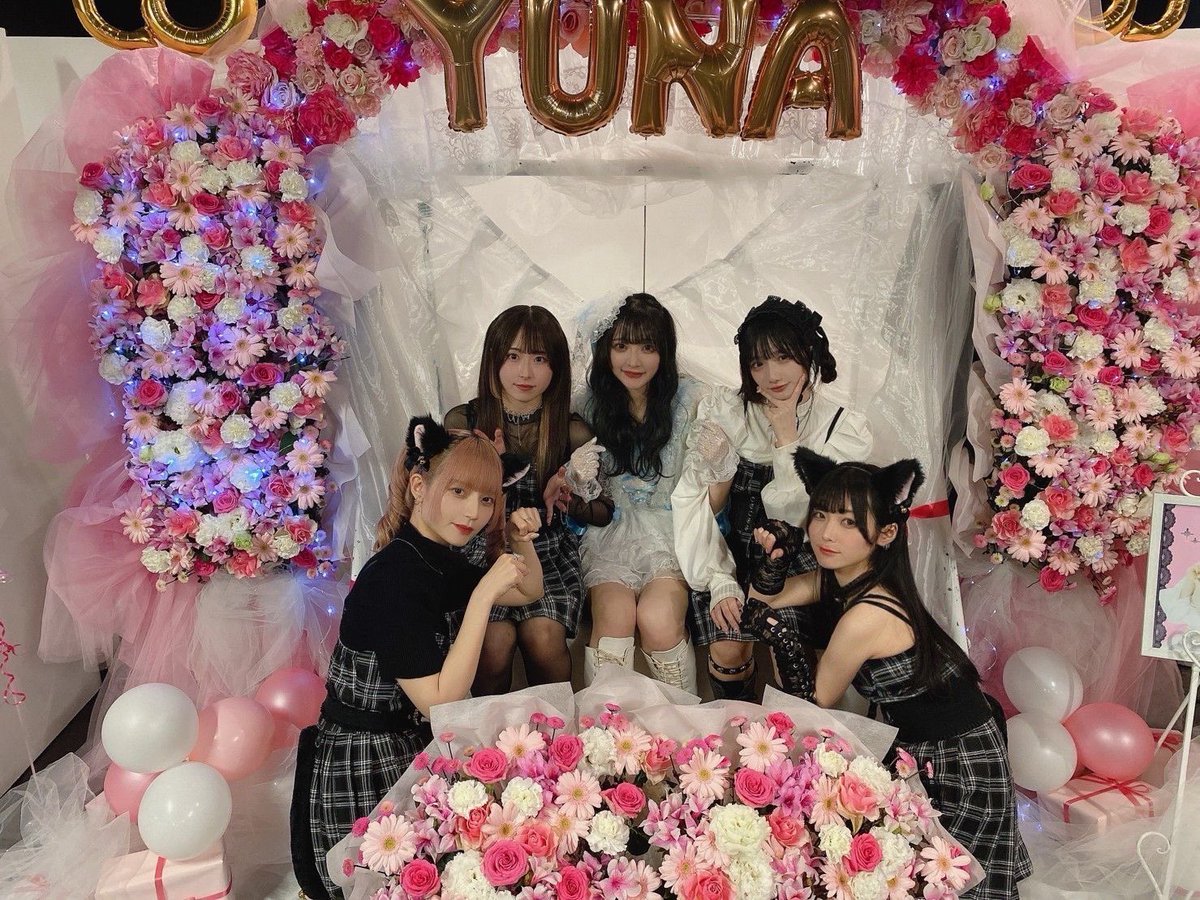 KYURUSHITE's tweet photo. 本日はチバゆな生誕に沢山のご来場ありがとうございました！

ロンT、アクスタは後日webshopにて販売いたします！

#きゅるして 
#きゅるりんってしてみて https://t.co/Ztu0atm41S