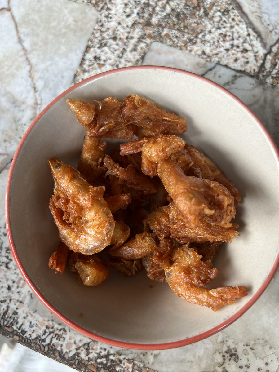moofaround's tweet photo. เจ้แก่ เย็นตาโฟกุ้งกรอบ อ่างศิลา ชลบุรี 
เย็นตาโฟร้านนี้เค้ามีกุ้งชุบแป้งทอด บอกเลยว่า กินเย็นตาโฟ มีหมูสับ พร้อมเกี๊ยวและกุ้งทอดที่นี่ได้อารมณ์มากๆ 

ร้านนี้เค้าให้เยอะมากๆด้วยนะ
🦐 ธรรมดา 40
🦞 พิเศษ 50
(ในรูปเรากินแบบธรรมดา)
#อร่อย @aroii #อร่อยไปแดก https://t.co/O0AIYwTi2U