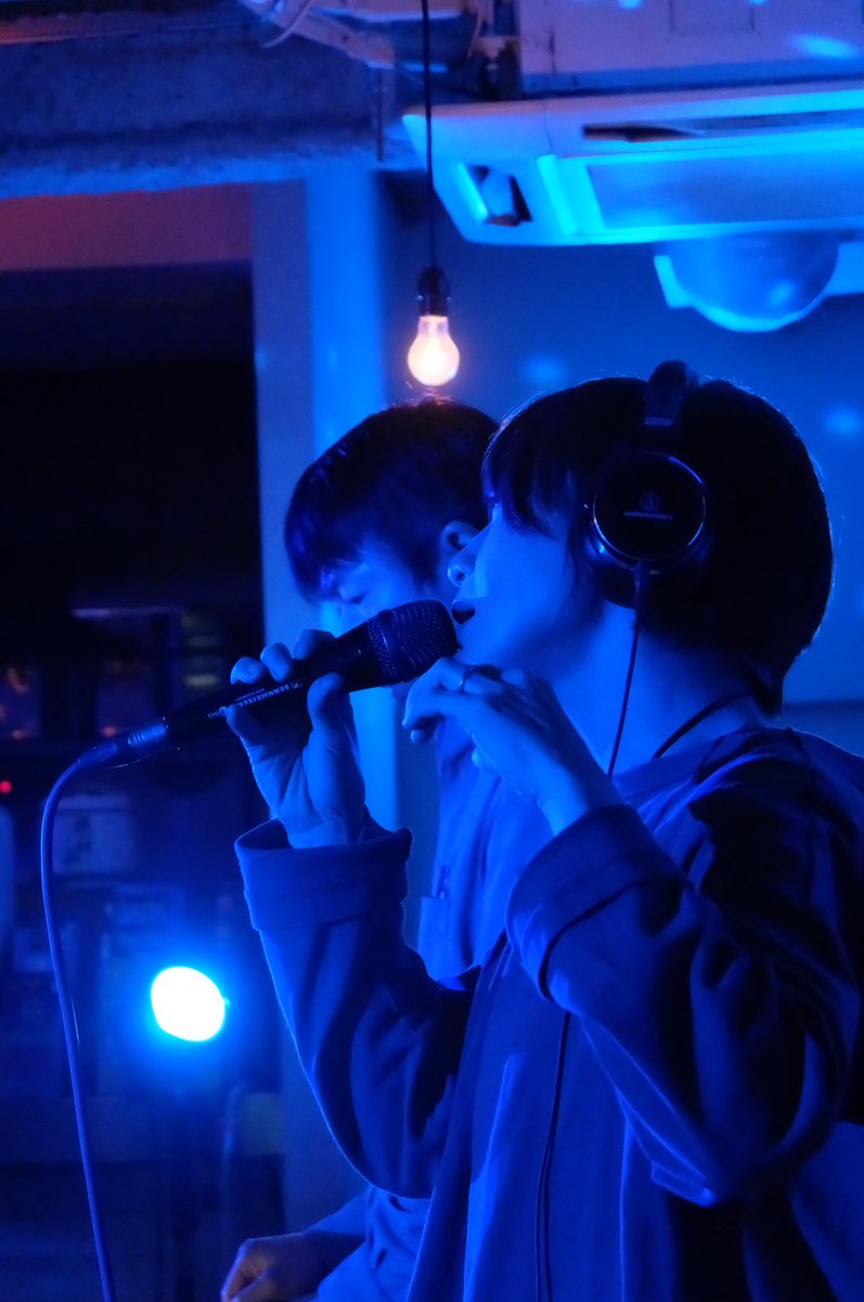 photomasu's tweet photo. 3/20 @TimeOut Café & Diner
ミュージックラウンジ『Café FOrMA』
#rakia feat. #Smany
お二人を生で聴かせていただくのは、2019/11/23、time tokyo以来になるのですかね?
ご挨拶出来ませんでしたが、またどこかでお願いします。
ステキなライブでした。
https://t.co/F8hfPeUqM7 https://t.co/glYL1qU3nq