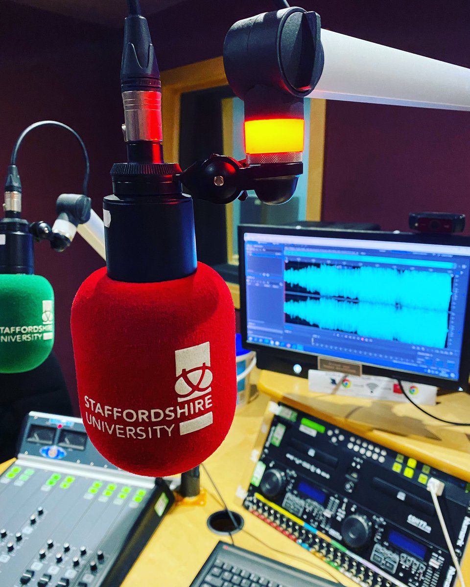 StaffsFilmMedia's tweet photo. Thanks for coming along to @StaffsUni open day yesterday. Hope you enjoyed the talks and the tours and if you have any questions feel free to tweet us 👍 #film #tv #radio https://t.co/ur9ROvKMIC
