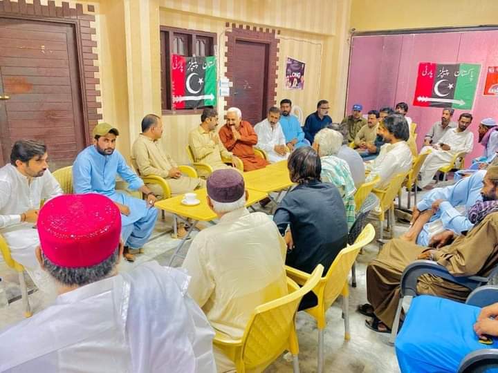 ARSolangi12's tweet photo. Today 20-03-2022

#Mr #Bilal #Khan #Shoro #sb, young brother of Minister Irrigation sindh MPA PS62 HYD Mr Jam Khan Shoro  sb, Meet with Party Workers, Voters &amp; Local Residents and Solved their Problems at #ShoraHousePS62 #Hyderabad https://t.co/eYAxKZKozN