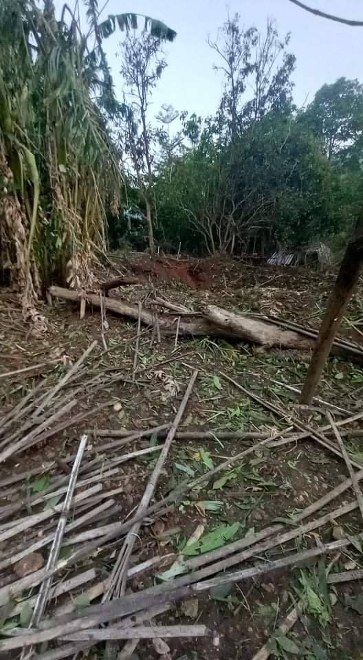 AungJuniel's tweet photo. SAC’s airstrikes attacked in 2locations KweeLah &amp; TerGetBu village. Over 3700 locals are now displaced &amp; are in urgent need of humanitarian aids. UK has to sanction aviation fuel to stop airstrikes. #2022Mar20Coup #US_SanctionMOGE #WhatsHappeningInMyanmar https://t.co/HcD2bT35ey