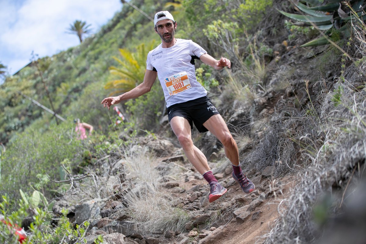 Aristaeventos's tweet photo. Volar ✈️
Definición ofrecida por @egea_aritz en #LPATRAIL
📷@carlosdiazlp
@Salomon_Spain | #GCIslaEuropeaDelDeporte | #GranCanaria | #MuchoPorVivir | @GranCanariaDep https://t.co/tEK05v2LyX