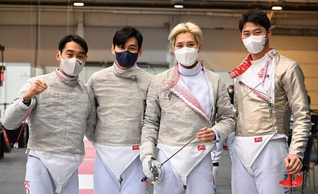 비수 tweet media