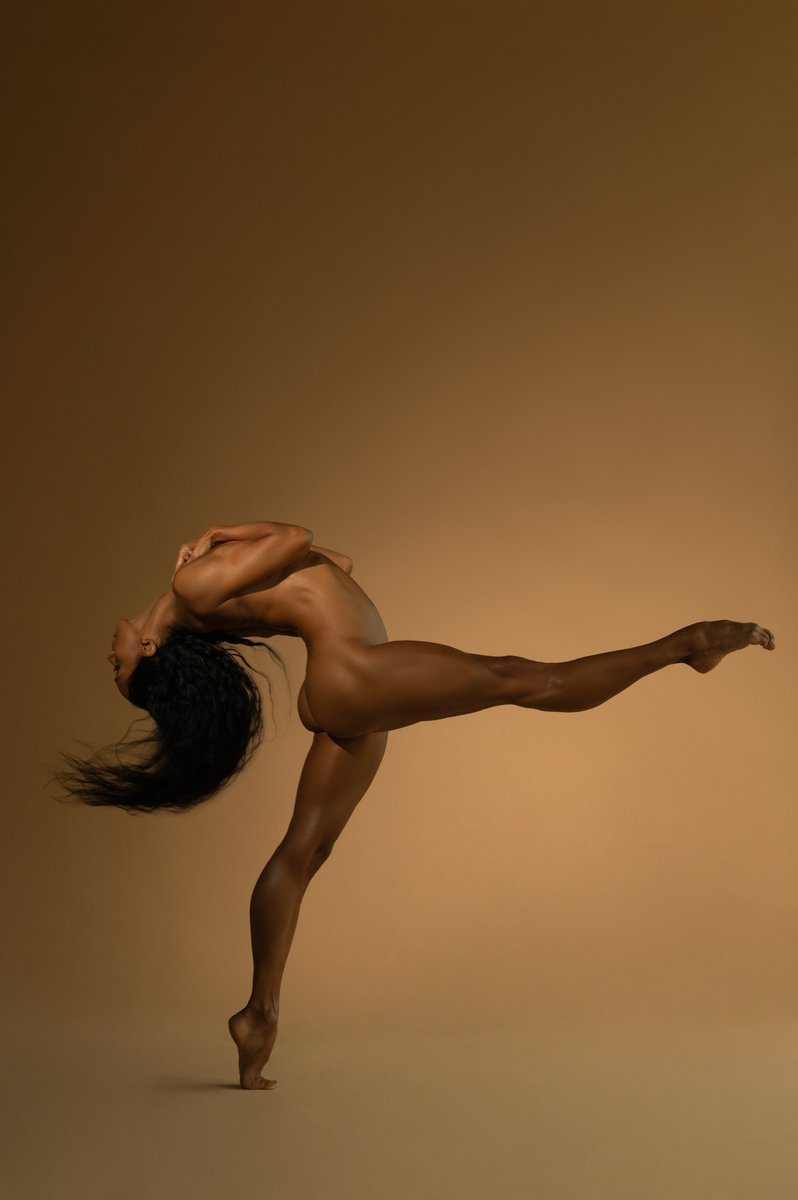 Movement with <a href="/laetitia_model/">LaetitiaModel</a>