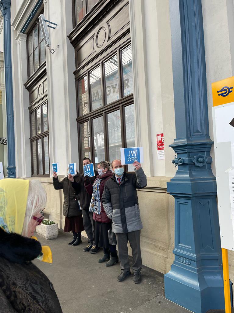 BOnaire8's tweet photo. Budapest today…  There’s a colossal tent and hall here at the Central Train Station with food drink shelter medics incredibly heartwarming…. And then those 4 with not even a biscuit or water to share with the needy. Just standing there… with a logo.. https://t.co/TkAbHd9GuA