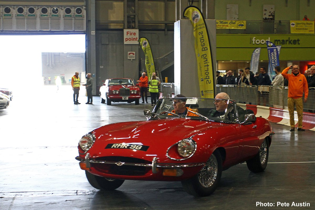 AutoTradition's tweet photo. Sporting Bears Dream Rides, Practical Classics Classic Car & restoration Show, NEC, Birmingham. Photos by Pete Austin. #SportingBears #NEC #ClassicCars https://t.co/tpOF05ZFAB