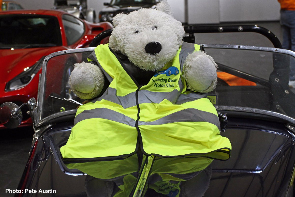 AutoTradition's tweet photo. Sporting Bears Dream Rides, Practical Classics Classic Car & restoration Show, NEC, Birmingham. Photos by Pete Austin. #SportingBears #NEC #ClassicCars https://t.co/tpOF05ZFAB