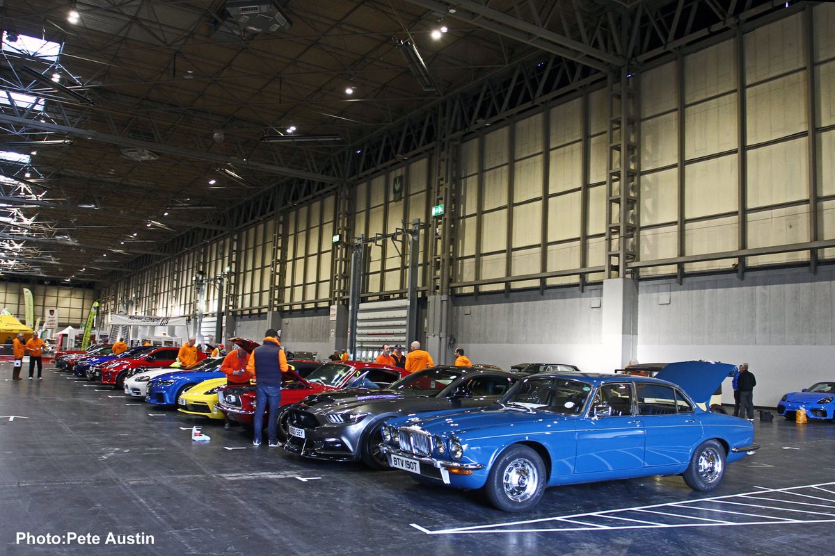 AutoTradition's tweet photo. Sporting Bears Dream Rides, Practical Classics Classic Car & restoration Show, NEC, Birmingham. Photos by Pete Austin. #SportingBears #NEC #ClassicCars https://t.co/tpOF05ZFAB