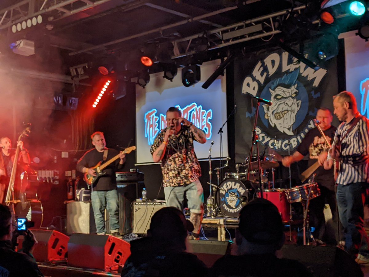 The defiant ones on stage!!