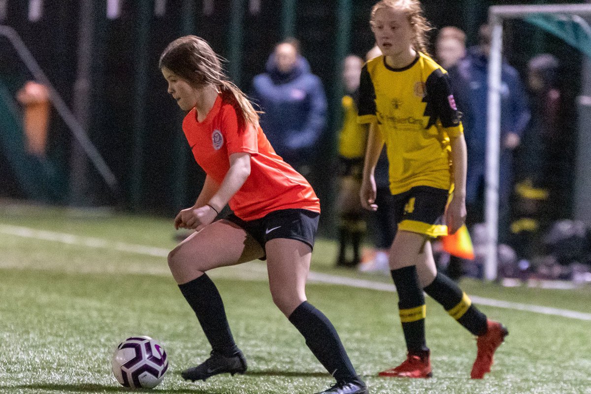GMCSchoolsFA's tweet photo. A great result for our U14s girls side who continued their winning run against @MCSFA2. The game was highly competitive and both counties played some excellent football on the night! Well done Girls! 🐝 #GMCSFA #GreaterManchester #SchoolFootball https://t.co/tfx6vwxNVR