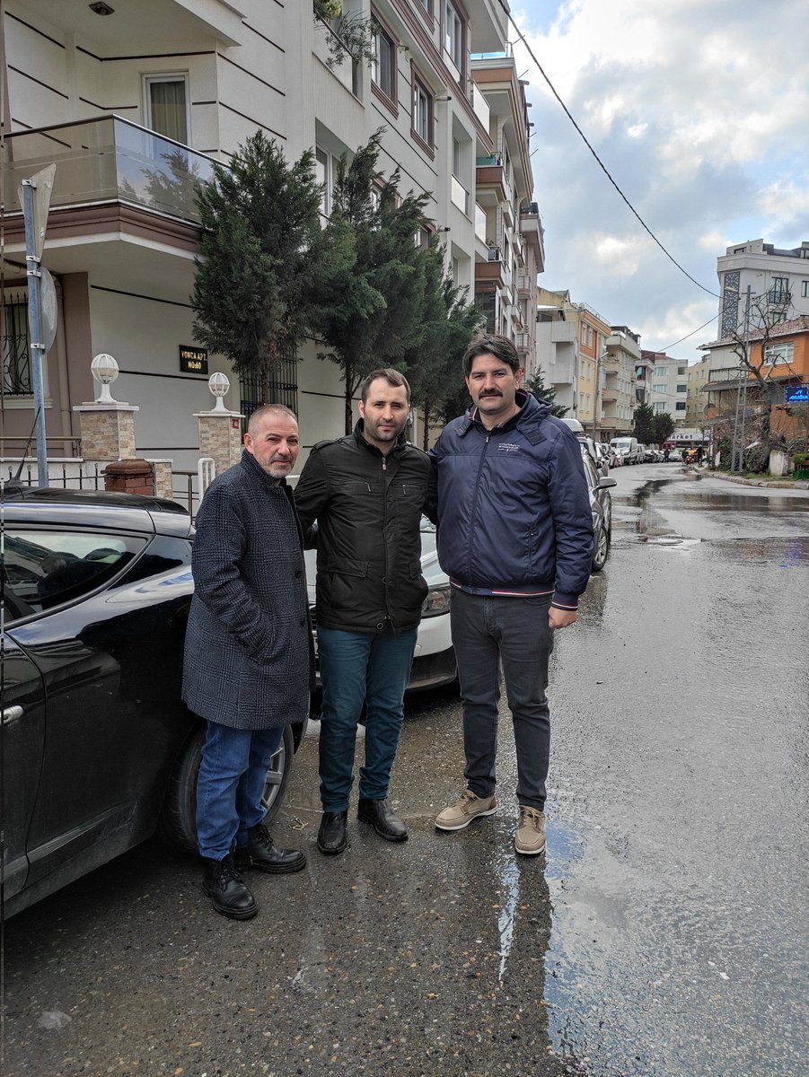 🇹🇷ŞEHİDİMİZİN AİLESİNİ ZİYARET ETTİK🇹🇷

Terörle mücadele ve vazife kahramanları derneği Çankırı şubesi olarak Bayramören ilçemiz üçgazi köyü nüfusuna kayıtlı şehidimiz Yaşar Yeniören'in değerli kardeşi Serdar Yeniören 'i İstanbul Maltepe'de ziyaret ettik. #yasaryenioren