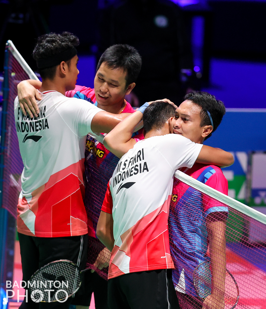 badmintonupdate's tweet photo. Beautiful display of sportsmanship 🌟✨

#AllEngland2022 

📸 Badminton Photo https://t.co/rttY6OJ4tV