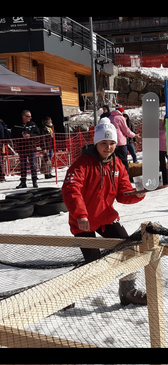 SavoieMontBlanc's tweet photo. ❄ 2ème jour entre glisse et défis 🔥 ! 👏 et un grand merci à nos 4 équipes #AmbassadeurSavoieMontBlanc @udsp74 @VVFOfficiel pour leur engagement 💪💜!!
#GEC22 #MEEO https://t.co/aL1gyLBeZK