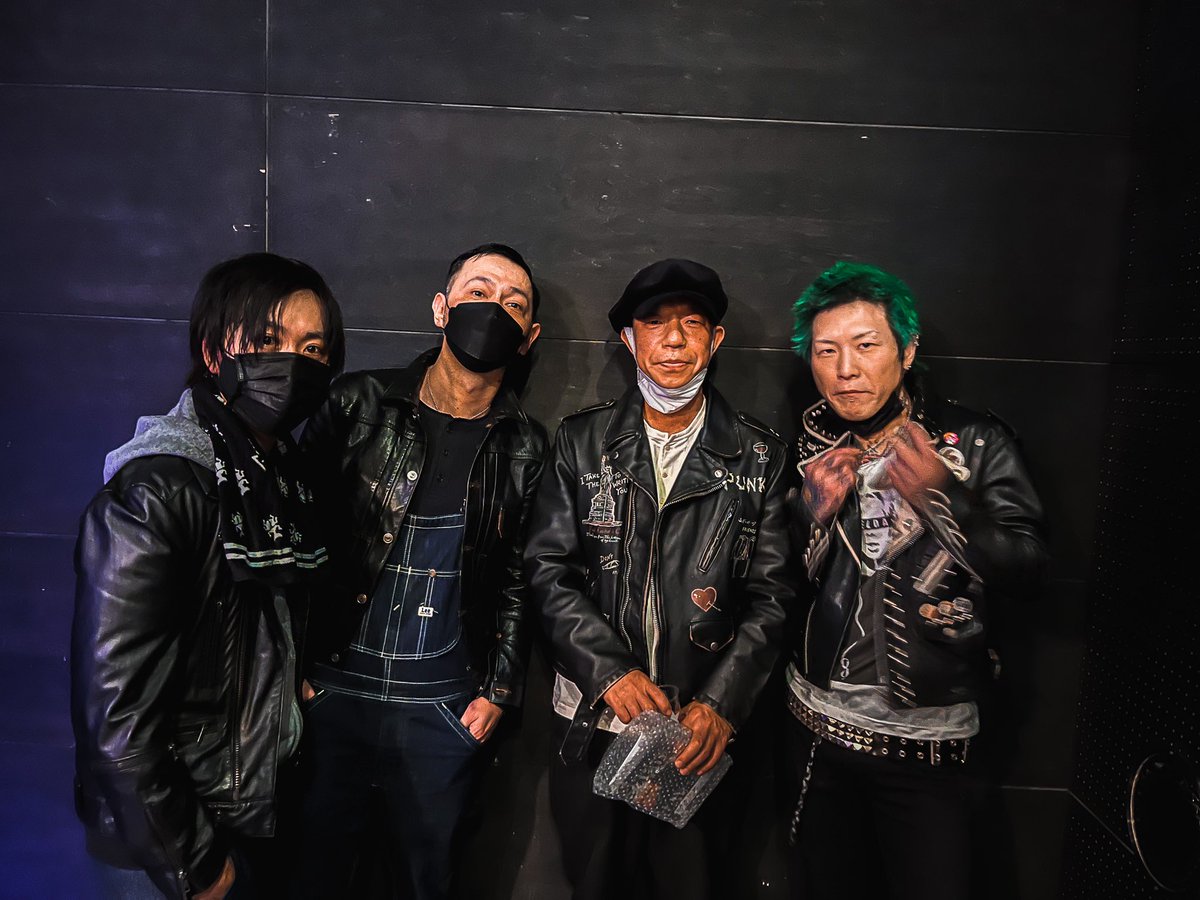 pet_partybaby's tweet photo. 今日は
なんとPETのLIVEに小峠さんが遊びに来てくれた:(;゙゚'ω゚'):
びっくりした。
ありがとうございます!!!
#小峠さん
#ROCKAFLASH
#恵比寿clubaim
#TheKeyStone
#hidavicious
#DDMD
#PET
#funkygodhead
#partybaby
#punk
#パンク
#partyband
#インディーズバンド https://t.co/y70S27H2SG