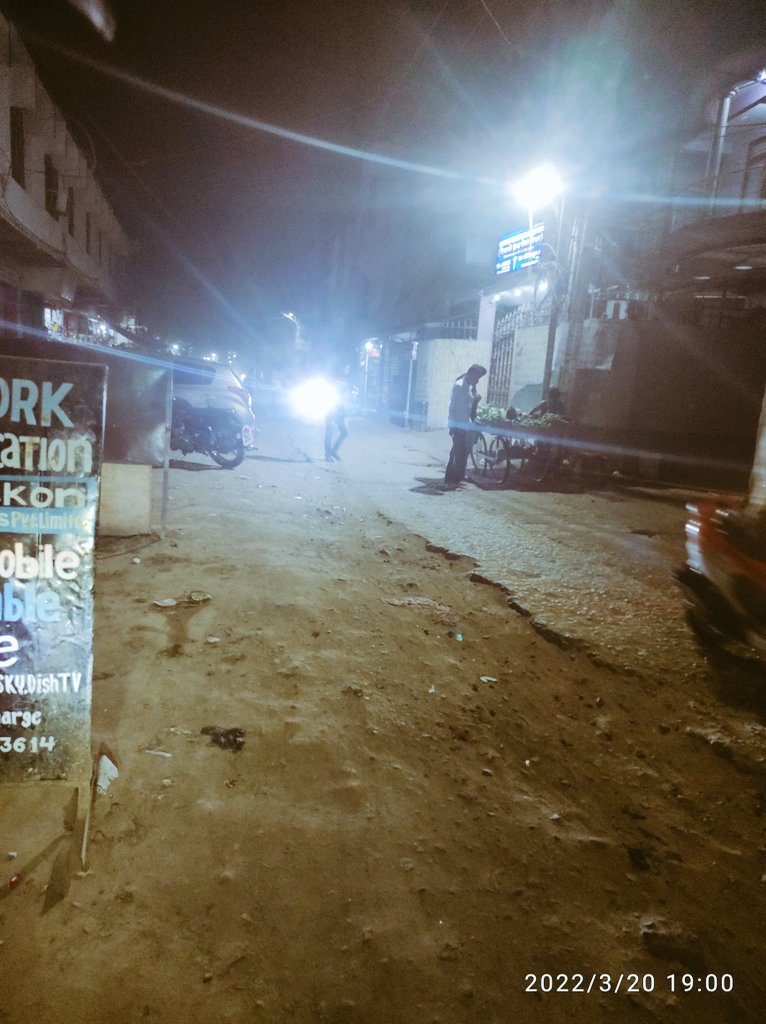 Sowastvick's tweet photo. सड़कों की ख़राब स्तिथि, बहते नाले, इधर उधर फेंके कचड़े, मच्छरों का आतंक, नगर निगम की निष्क्रियता आदि बिहार के औद्योगिक राजधानी को शर्मशार करती है। टैग किए गए व्यक्तिगण इस विषय में कुछ करें। 2/2 @girirajsinghbjp
@kundansinghbjp  @DM_Begusarai @kanhaiyakumar @BegusaraiRjd https://t.co/8UF3TtpmbR