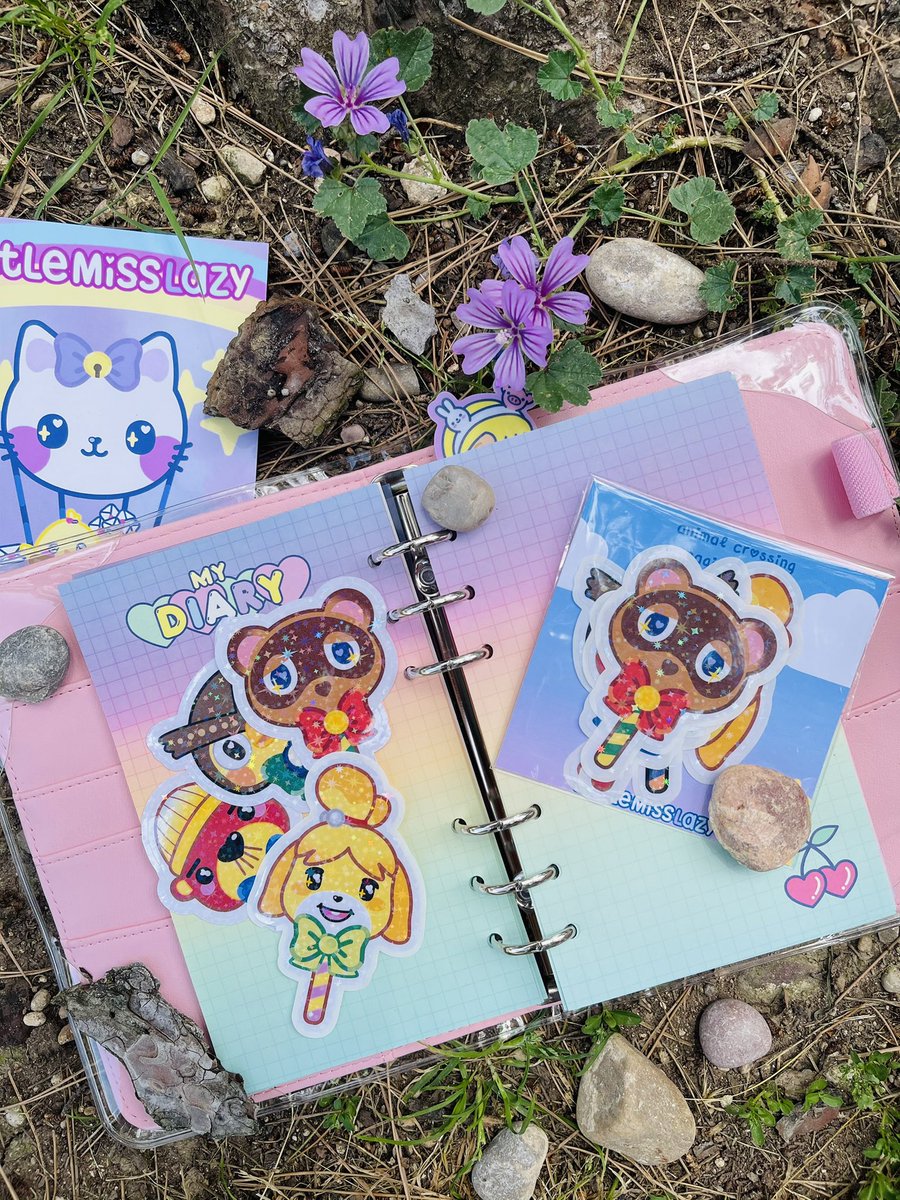 Littlemisslazy_'s tweet photo. Se cumplen 2 años del lanzamiento #AnimalCrossingNewHorizons 🎉 ¿Lo celebramos con un sorteito express?
🎀 Premio: Pack de pins Canela y Pascal + pack de pegatinas varitas
🎀 1 ganador
🎀 Para participar: Follow + RT
Sorteo internacional, termina el martes 22/03 a las 12h. https://t.co/LPXACwNTSD