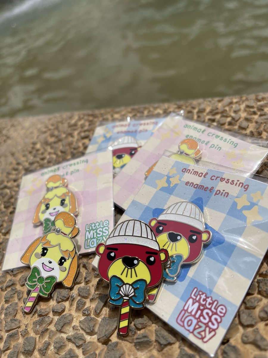 Littlemisslazy_'s tweet photo. Se cumplen 2 años del lanzamiento #AnimalCrossingNewHorizons 🎉 ¿Lo celebramos con un sorteito express?
🎀 Premio: Pack de pins Canela y Pascal + pack de pegatinas varitas
🎀 1 ganador
🎀 Para participar: Follow + RT
Sorteo internacional, termina el martes 22/03 a las 12h. https://t.co/LPXACwNTSD