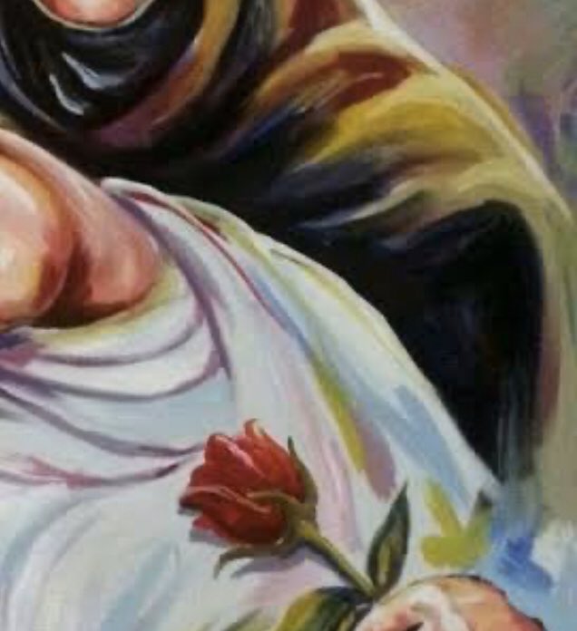 أجمل الأمهات ..
التي إنتظرت إبنها .. 
التي إنتظرته و عاد ..
و عاد مستشهداً ..
فبكت دمعتين و وردة ..
و لم تنزوي في ثياب الحداد ...