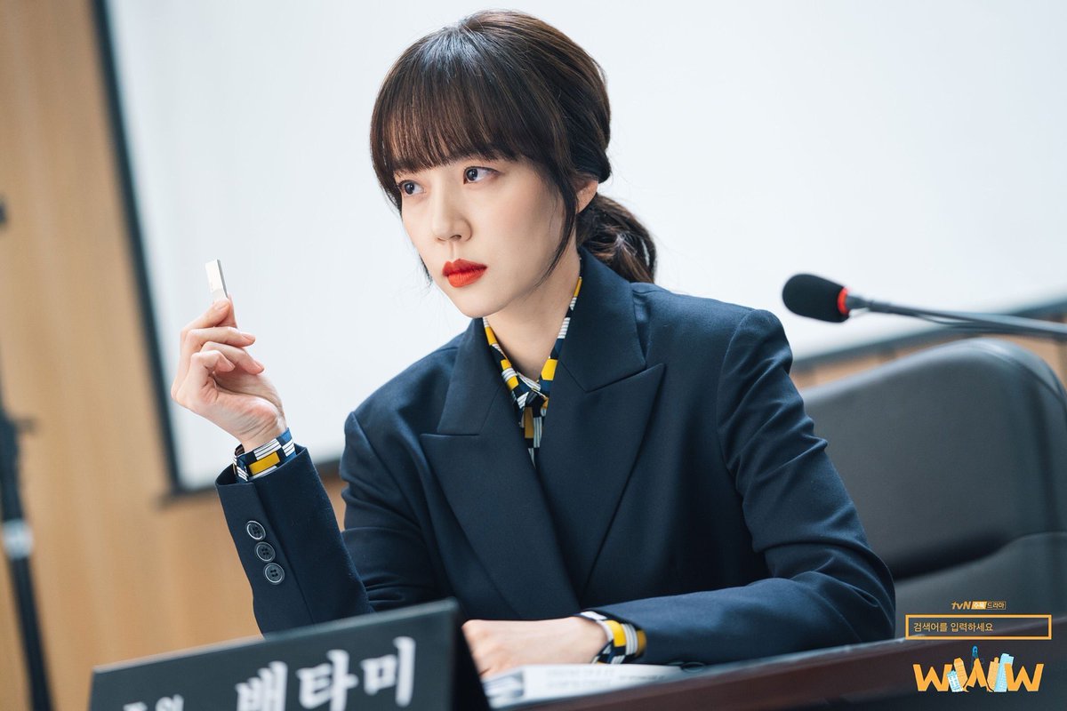 gun6_6's tweet photo. 회사 관두래서 회사 때려치는 캐릭터
학교 관두래서 학교 때려치는 캐릭터 https://t.co/UFCWZE4nI9