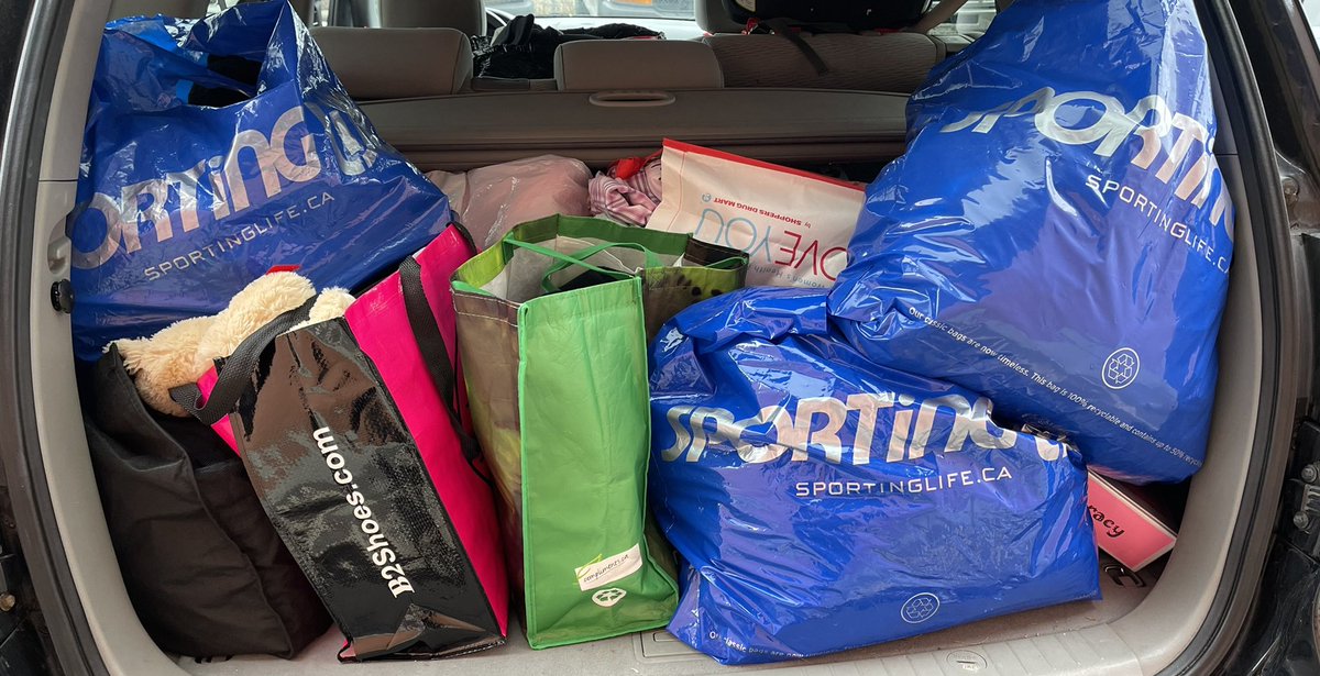 ❤️ Thank you for the outpour of love and support Room B8, I don’t think I can fit anything else in my car. I am thrilled to drop off our class donations to @bnaibrithcanada for the #clothingdrive  in #support for #Ukraine. @bedfordparkpsto @TDSB @RonFelsen @rchernoslin