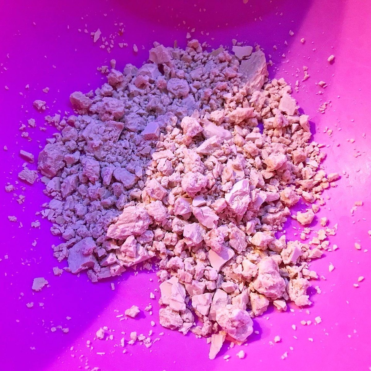 SweMetalChef's tweet image. Have a great first day of spring! \m/ #cinnamon #bun #baking #spring #spring2022 #equinox #celebration