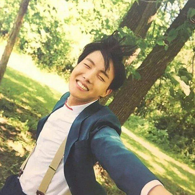 StannerHobi's tweet photo. Sunshine smile

#JHOPE #junghoseok #hobi #art #HOSEOK #sunshine #btsjhope #BTS https://t.co/tL6VODfrfH