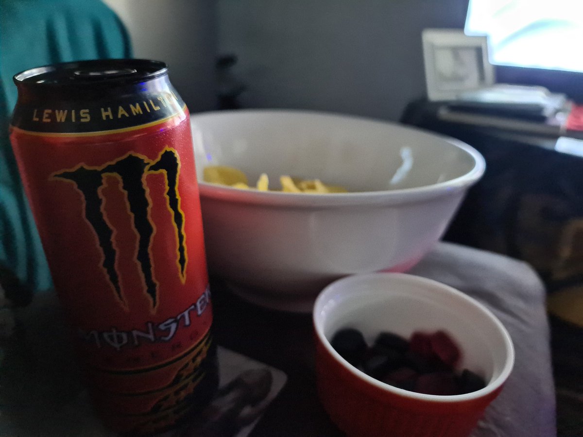 PieterFormula1's tweet photo. Snacks loaded...#BahrainGP #2K22 let's gooo #Boxofficecorner https://t.co/93nserTpXC