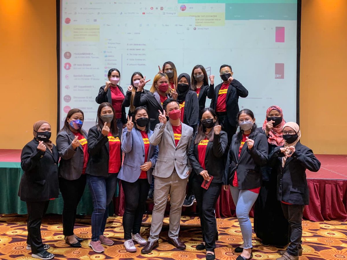 zyee87's tweet photo. SALES MASTERY CAMP SUGARBOMB 2022

Syukur alhamdulilah kerana berpeluang menghadiri seminar ilmu bersama 200 orang reseller kali ini. Banyak yang telah kak long telah pelajari dalam masa satu hari bersama pihak hq dan reseller-reseller lain. https://t.co/nXXXyjtZQM