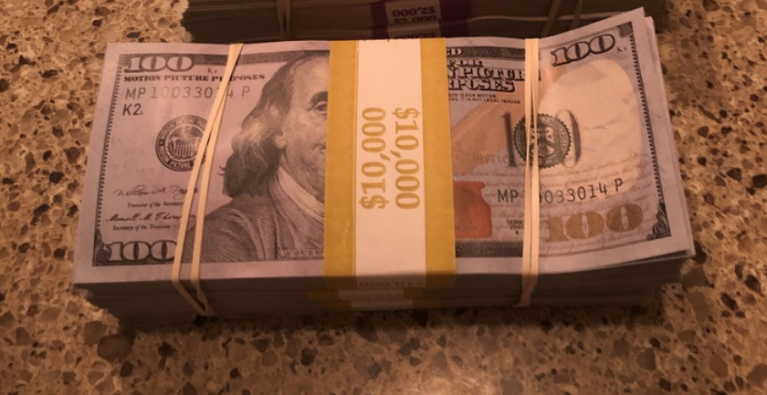 Love how much NFTs have changed my life. Should we give some stuff away? Drop your @nbatopshot username in the comments. Going to bless some people today. 
To Win:
🖲️ Follow Me
🖲️ Retweet
🖲️ Like
🖲️ Comment your TS username

PSA: <a href="/HoodlumsNFT/">Hoodlums 🎫</a> has the best utility.
