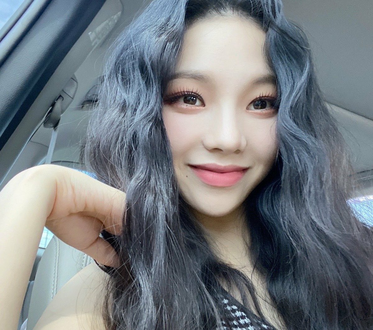 ลิปสีอะไรคะเนี่ย ทาอีกนะคะ สวยที่สุดเลย 🫠💖