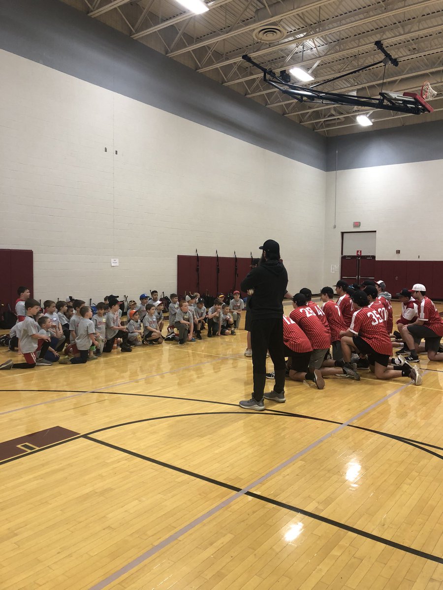 AvonworthBB's tweet photo. Avonworth Baseball Clinic is in full gear this morning with our HS coaches and players working with t-ball and instructional league players this morning! Next up minor league and little league!
#Lopesbaseball #Community
@AvonworthA @Avonworthschool https://t.co/AFAbZpj4bQ