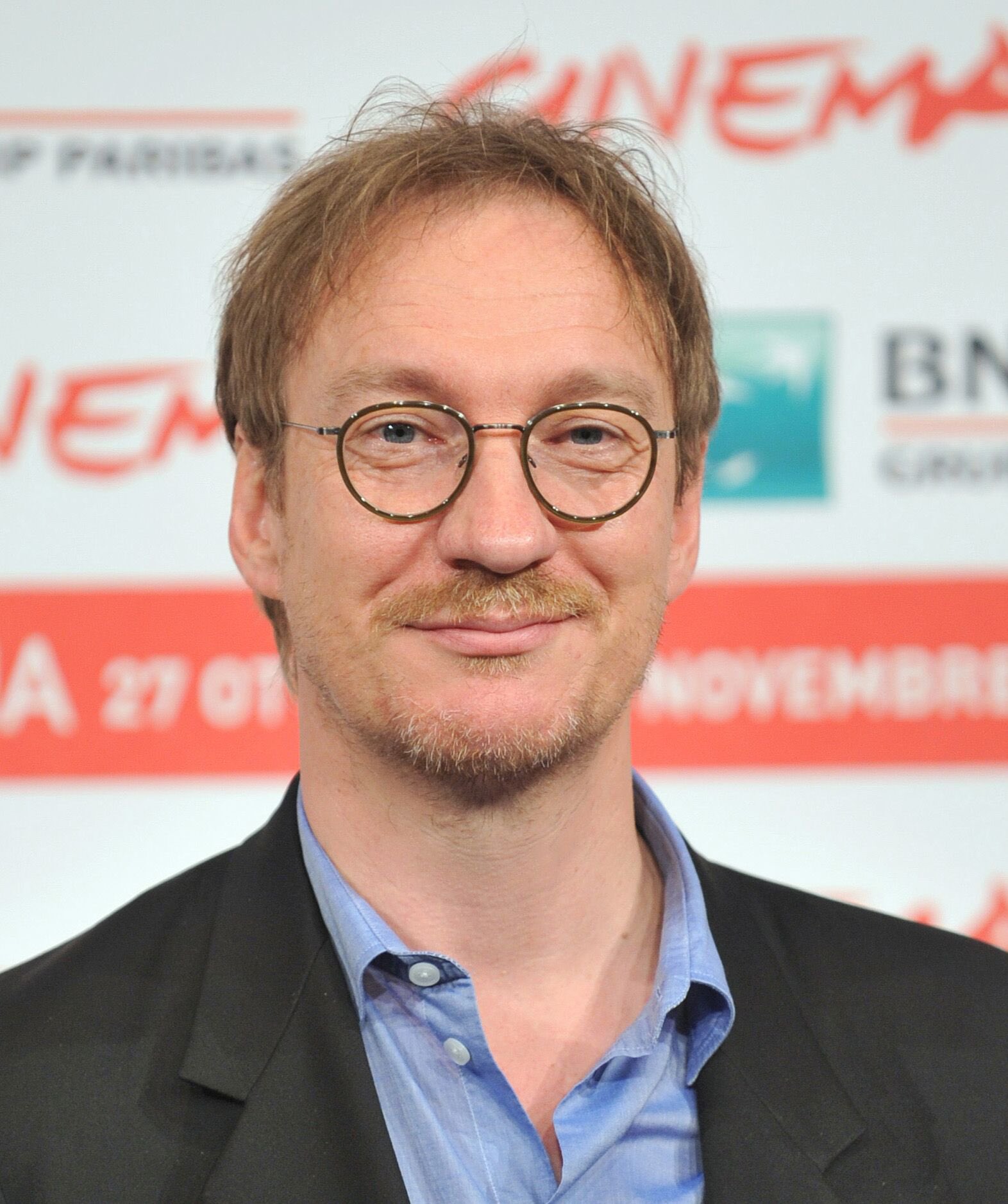  Happy birthday to David Thewlis who portrayed Remus Lupin in the films! 