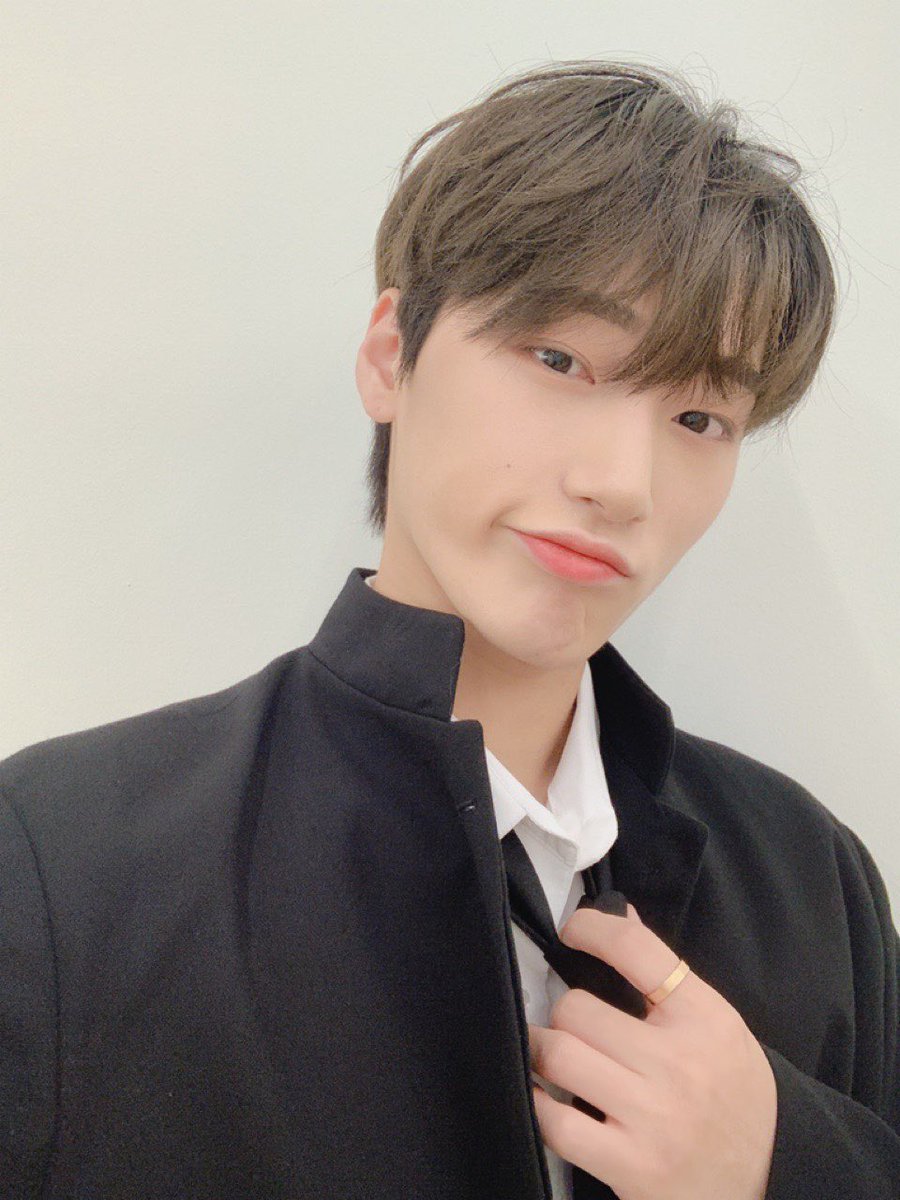 san_verse's tweet photo. [220320] 🪐 FNS

"2017🖤" https://t.co/AEM5QgiXYZ