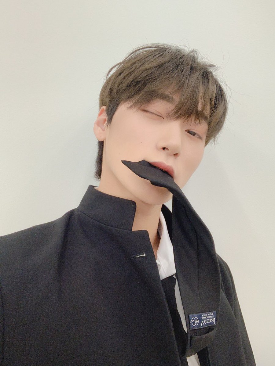 san_verse's tweet photo. [220320] 🪐 FNS

"2017🖤" https://t.co/AEM5QgiXYZ