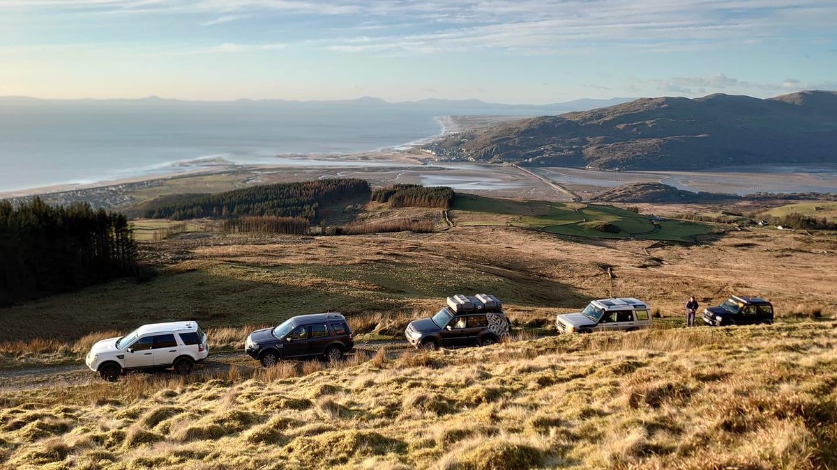 AllTerrainUK's tweet photo. Bomber Lane, North Wales. Absolutely stunning views across to Barmouth #Wales #GLW #NorthWales #beautifulviews #scenic https://t.co/R2h3aJdvPC