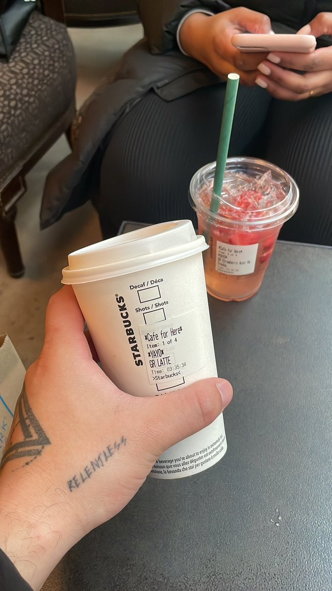 goingoutgunning's tweet image. Tweethoughts🧠: Out in the city with my queen making a quick pitstop @Starbucks !!! #tweetthoughts 

Share yours!