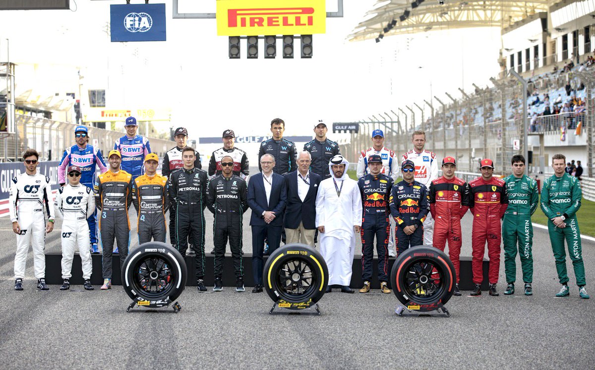 Before the start of the #F1 #BahrainGP 🇧🇭, I wish all drivers and teams a great 2022 @FIA <a href="/F1/">Formula 1</a> World Championship season!