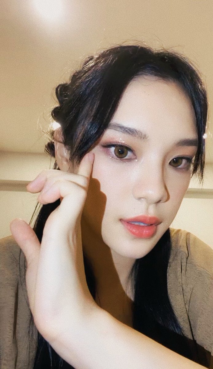 namedfah_'s tweet photo. จะต้องพูดว่าน่ารักที่สุดในโลกกับเค้าอีกกี่พันครั้งหรอ🥹 #CherprangBNK48 https://t.co/xli8vjmWjf