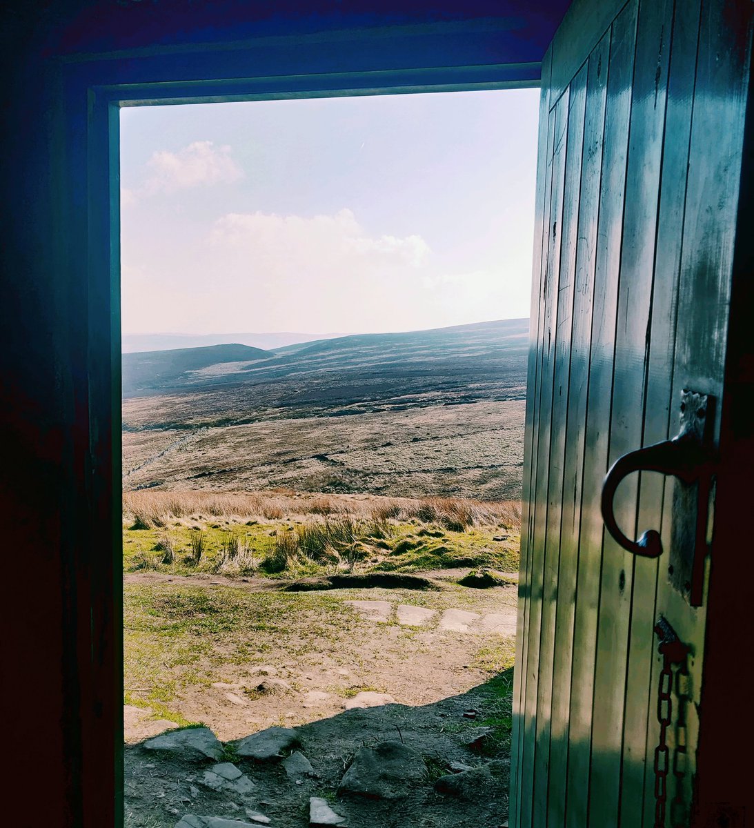 Archaeo_Jo's tweet photo. Made the most of the sunshine this weekend in #Haworth with @GISDuckers #TopWithins #WutheringHeights https://t.co/HZTTo863YF